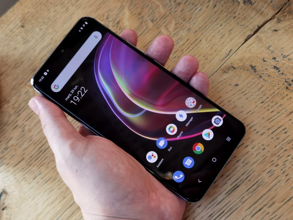 vivo v21 5G FOTO Adrian Pogîngeanu