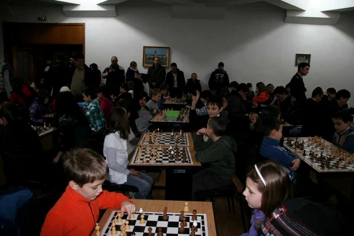 Micuţii au participat la Cupa Mărţişorului la şah