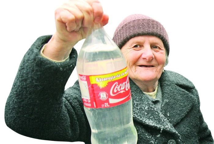 "Uraaa! Mi-am umplut prima sticla" Tanti Mioara, 76 de ani