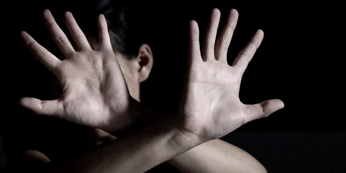 agresiune fizica foto shutterstock png