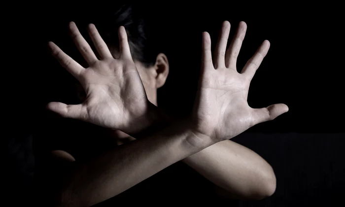 agresiune fizica foto shutterstock png