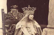 Încoronarea Reginei Maria la Alba Iulia „Împărăteasa tuturor românilor”, alături de alte alte două regine jpeg
