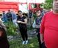 Pompierii militari de la ISU Teleorman intervin în satul Balta Sărată din Teleorma pentru scoaterea în siguranţă a unui copil de doi ani căzut în puţul din curtea casei FOTO Dorin Constanda