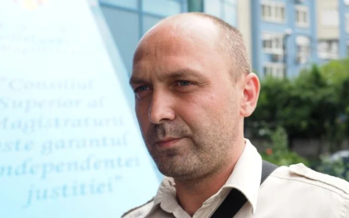 Raul Coltor este un adept al teoriilor conspirației