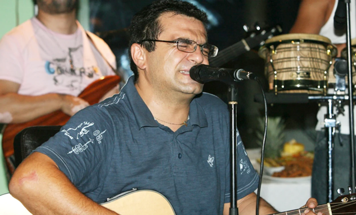 Mihai Mărgineanu a promis că le va cânta botoşănenilor toate melodiile din repertoriul său, până va obosi