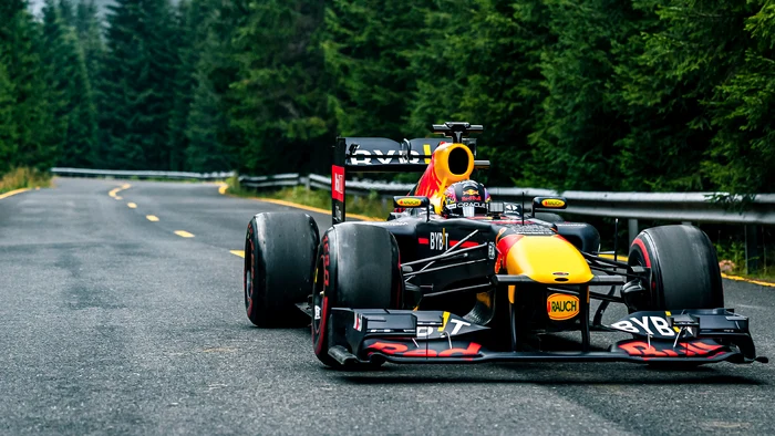 Red Bull pe Transalpina FOTO Red Bull Racing