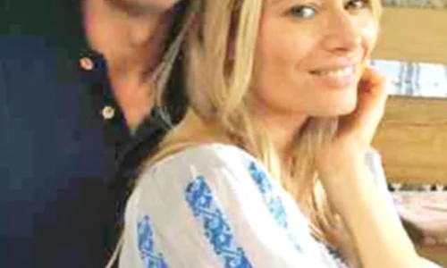 Laura şi Cosmin se iubesc de 3 ani jpeg