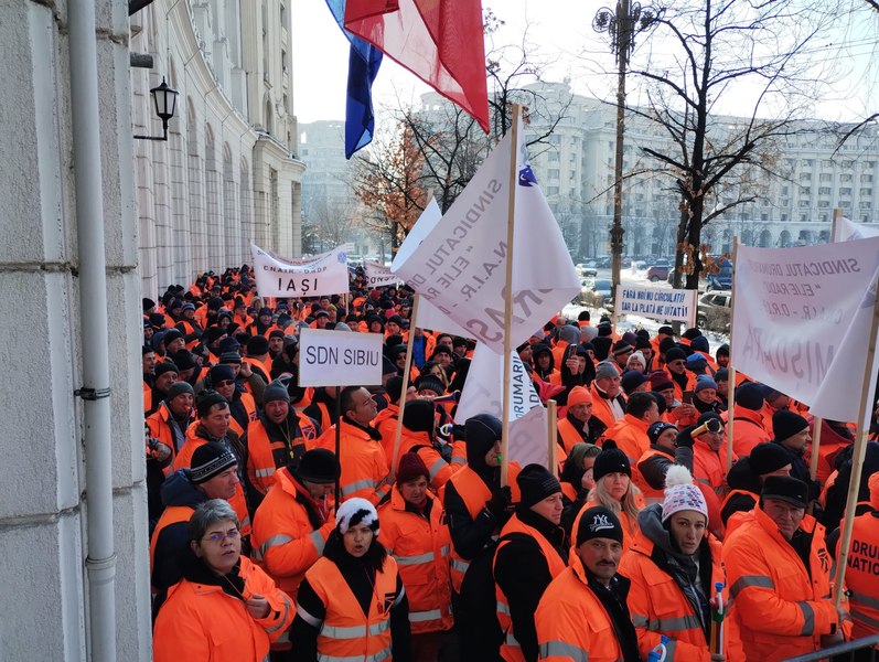 Protest al angajaților din cadrul CNAIR. Ei reclamă desființarea unor agenții și concedieri colective