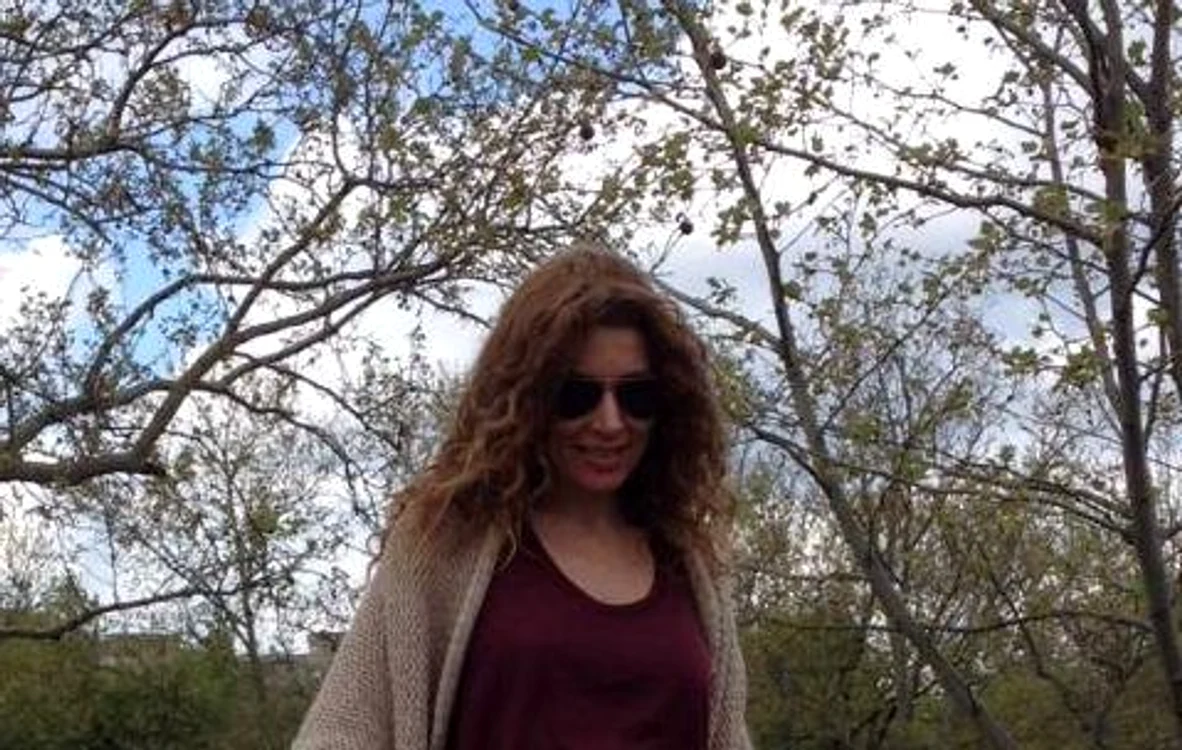 
    Carmen Bruma  