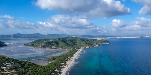 Plaja Es Cavallet din Ibiza FOTO Shutterstock