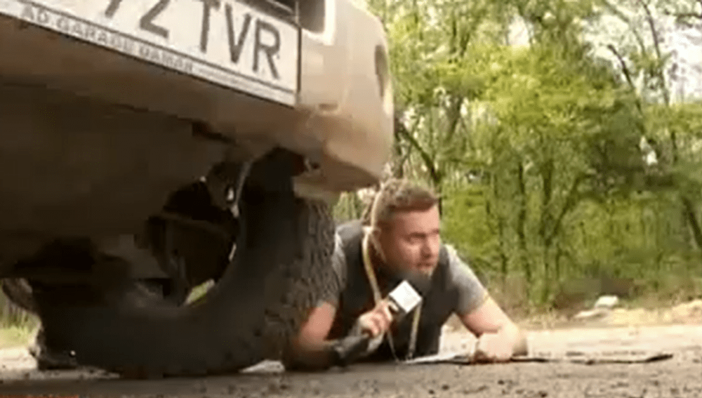 Echipa TVR, prinsă într-un schimb de focuri în Ucraina. Momentele tensionate au fost filmate VIDEO