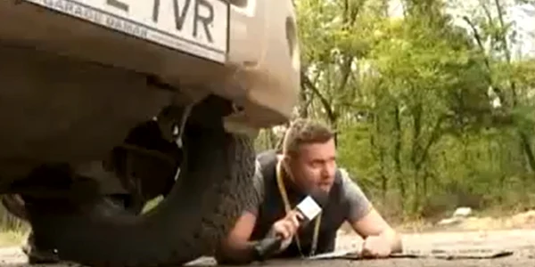 Echipa TVR surprinsă de bombardamente în Ucraina FOTO captură video 