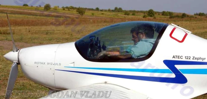 Gelu Frunză (dreapta) era un pilot experimentat