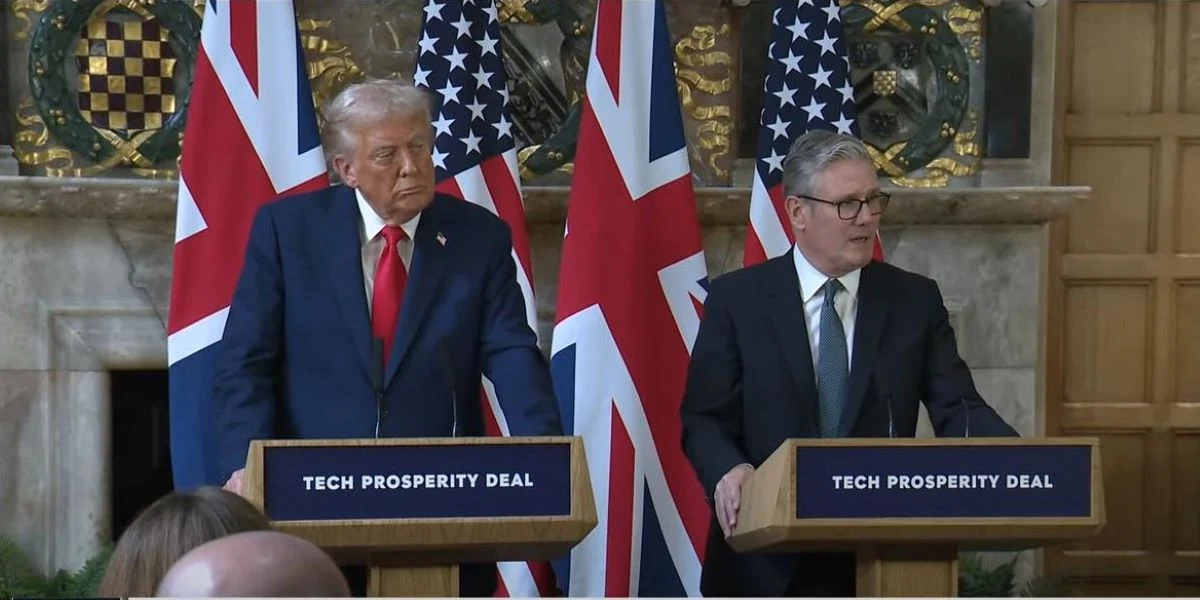 Keir Starmer a vorbit cu Trump despre reluarea urgentă a traficului în Strâmtoarea Ormuz