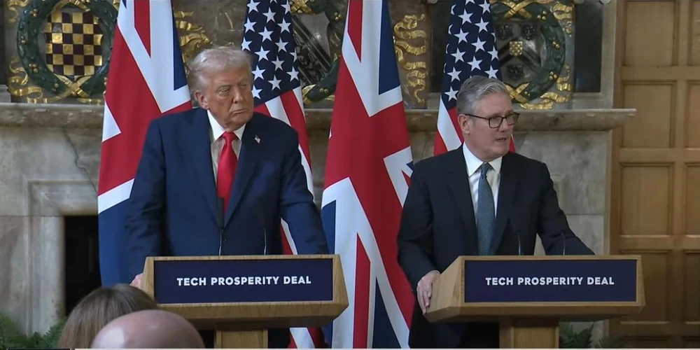 Keir Starmer a vorbit cu Trump despre reluarea urgentă a traficului în Strâmtoarea Ormuz