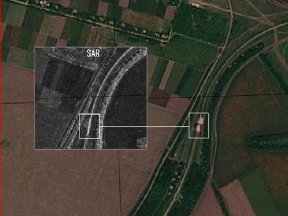 Trenul rusesc lovit de drone/FOTO: X
