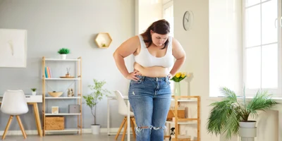 Burta - dieta - slabit- persoana supraponderala se cantareste - cantar - FOTO Shutterstock 