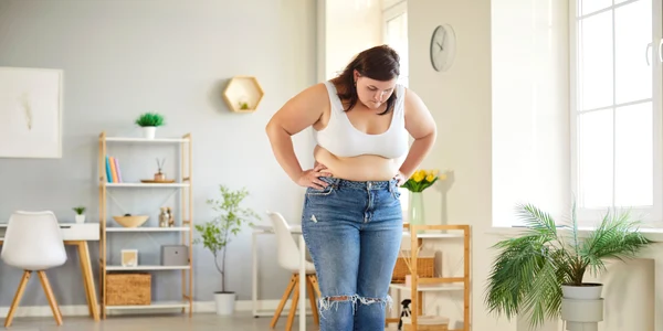 Burta - dieta - slabit- persoana supraponderala se cantareste - cantar - FOTO Shutterstock 