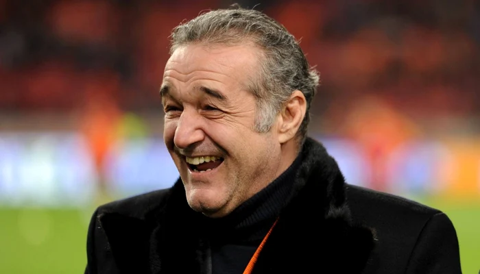 Gestul făcut de Gigi Becali, după ce un copil l- oprit pe stradă / foto: Facebook