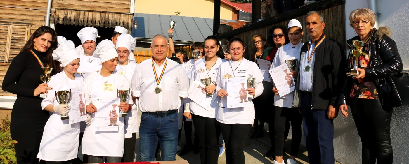 Toți elevii au plecat acasă cu diplome, trofee și medalii FOTO: Claudia Balaș