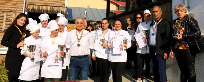 Toți elevii au plecat acasă cu diplome, trofee și medalii FOTO: Claudia Balaș