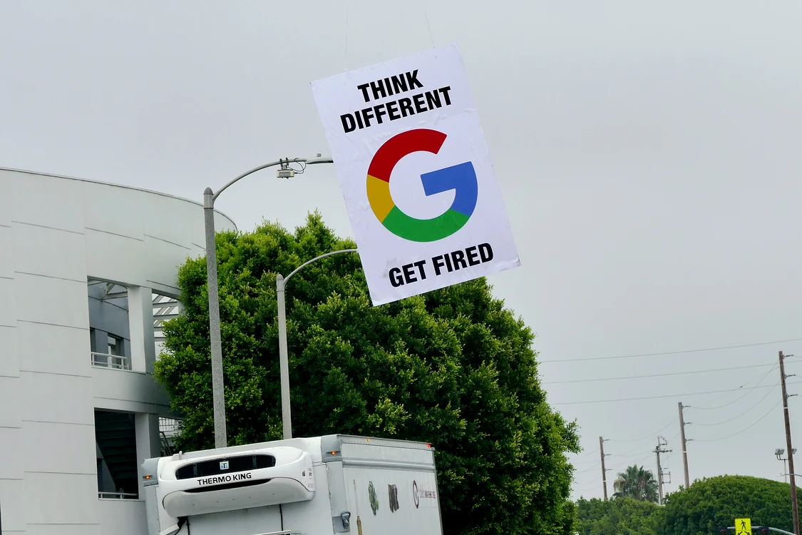 
    Compania Google susţine că aplicaţia de urmărire funcţionează exclusiv în folosul utilizatorilorfoto Guliver / Splashnews  