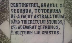 Cu ochii n 3,14 jpeg