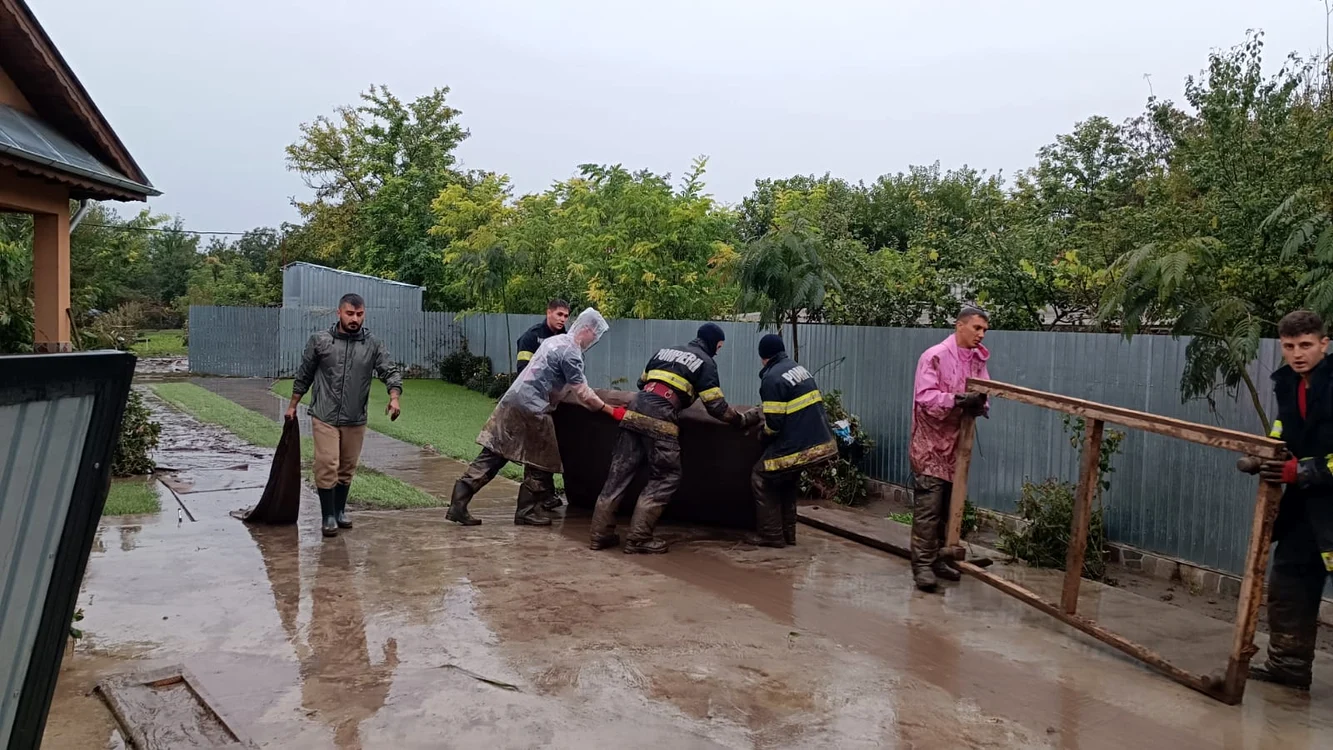 Inundațiile au făcut prăpăd în județ / foto: ISU Galați