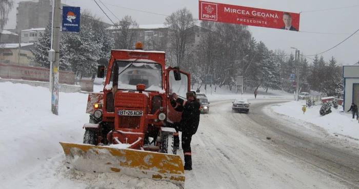 Se circulă în condiţii de iarnă