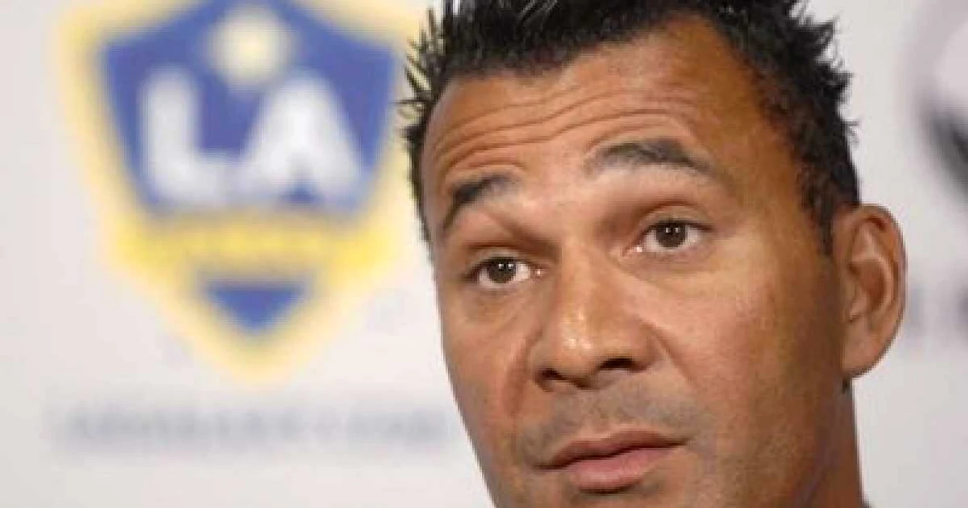 Ruud Gullit va profita de imaginea sa pentru ca Olanda şi Belgia să organizeze Cupa Mondială