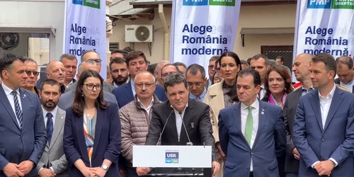 Nicuşor Dan şi Dreapta Unită au depus candidaturile la Bucureşti png