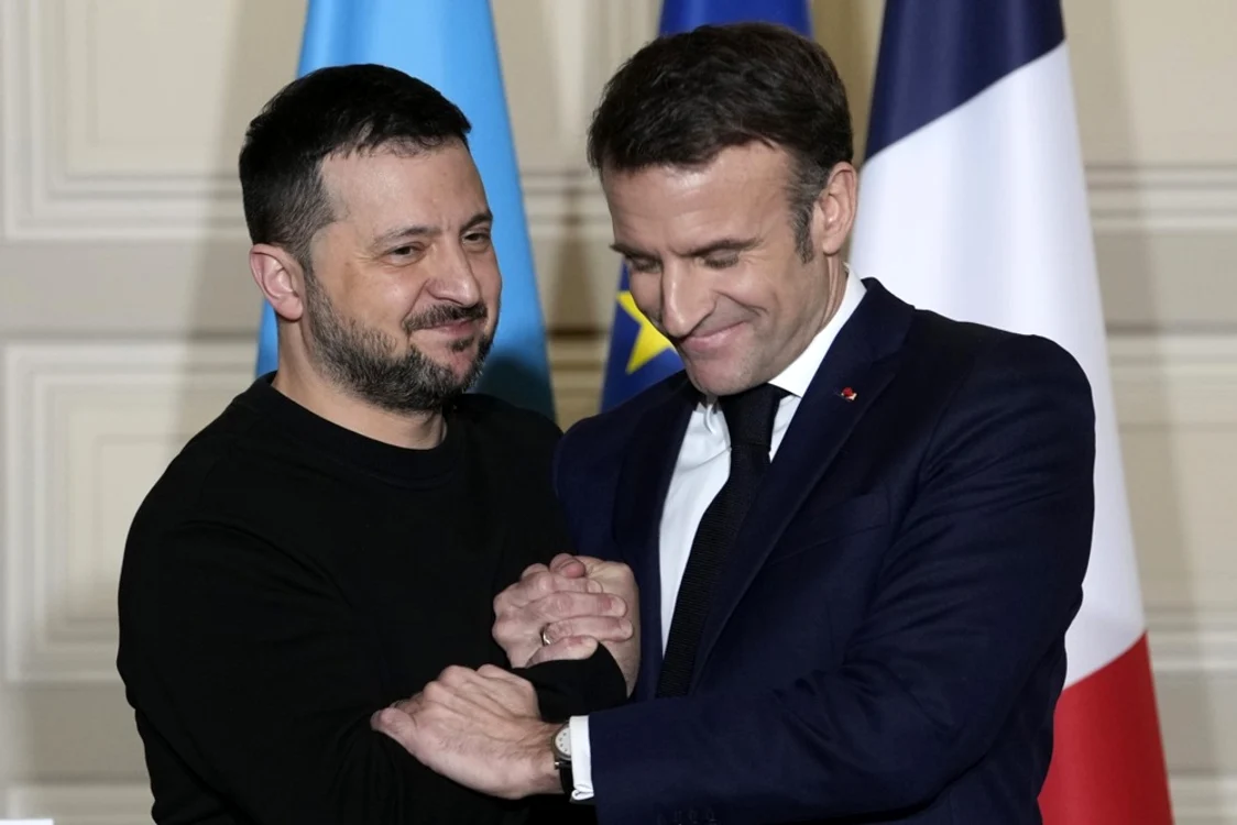 Emmanuel Macron și Volodimir Zelenski au semnat un tratat de securitate