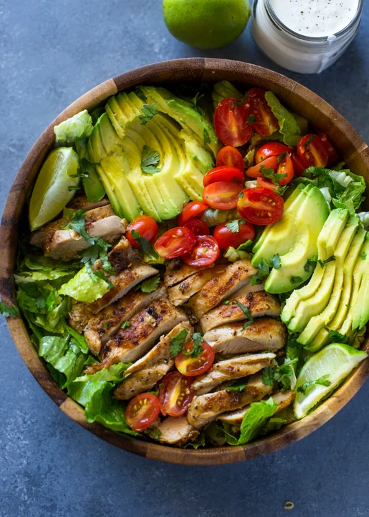 1 salata de pui cu avocado jpg jpeg