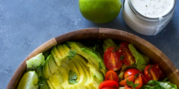 1 salata de pui cu avocado jpg jpeg