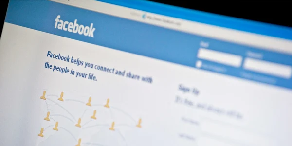 Dependenţa de Facebook este cea mai puternică