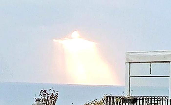 Doamne, Dumnezeule, ce-o însemna asta?, au comentat martorii scenei