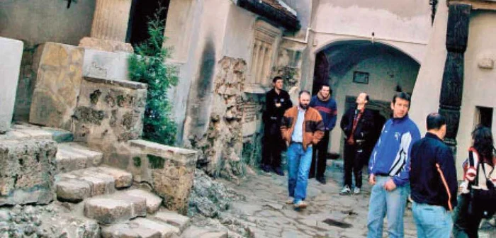 Oaspeţii vor avea acces nelimitat în tot castelul, chiar şi în zonele care sunt închise vizitatorilor