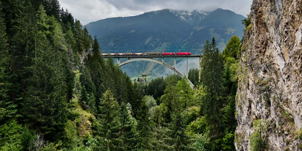 Tauernbahn – rută feroviară spectaculoasă și strategică prin Alpi Foto Stern dms