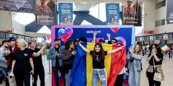 Delegaţia României la Eurovision a plecat la Viena; Alexandra Căpitănescu FOTO Inquam / Ovidiu Micsik