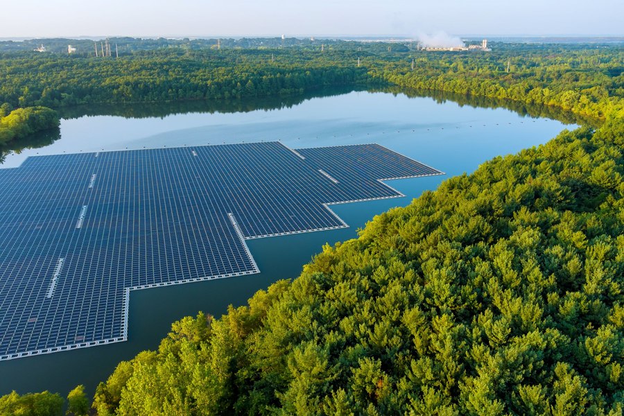Germania începe construcţia celei mai mari centrale solare plutitoare