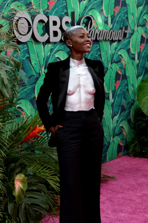 Lupita Nyong'o, într-un corset modelat după sânii ei, la Premiile Tony 2023