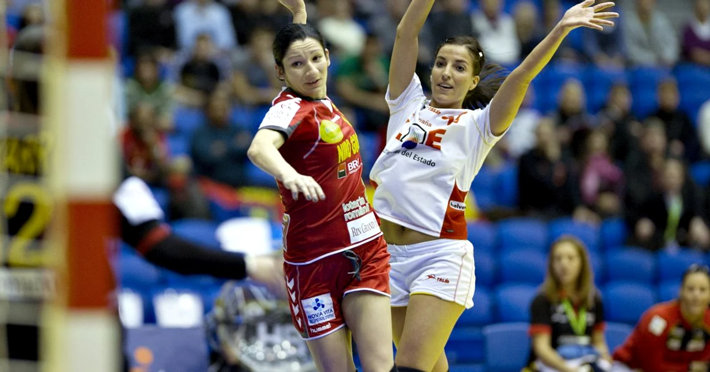 Cristina Vărzaru a marcat 9 goluri contra Spaniei