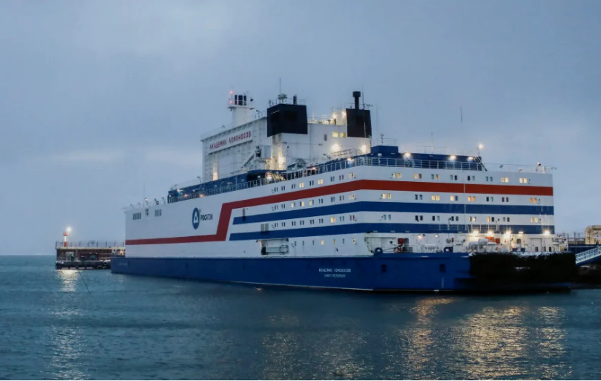 Akademik Lomonosov din portul lui Pevek are aproximativ dimensiunea unui bloc FOTO captură Emile Ducke The New York Times