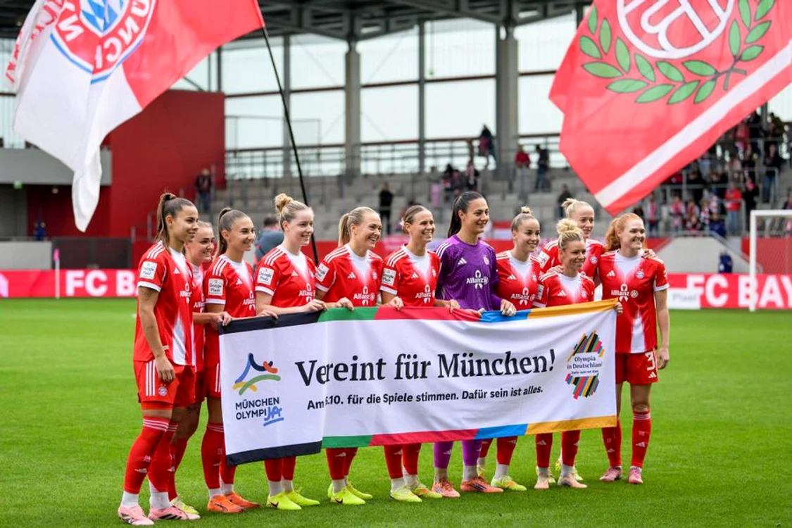 Actuala arenă a fetelor de la Bayern are doar 2.500 de locuri.