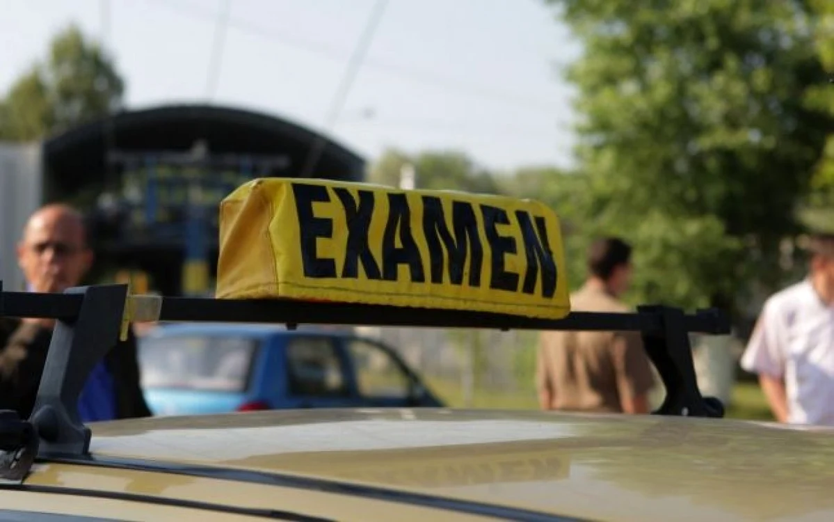 Instructorul auto a fost condamnat pentru trafic de influenţă