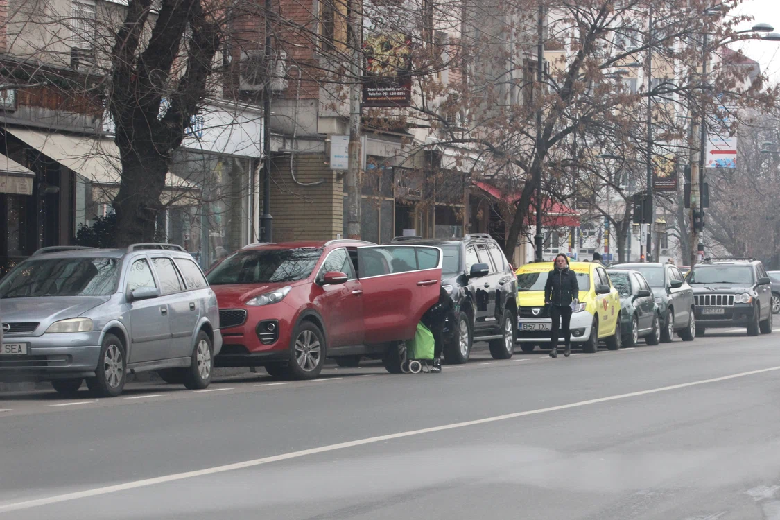 Gerul a obligat-o pe vedetă să se îmbrace atât de gros, încât puțini au mai recunoscut-o pe stradă