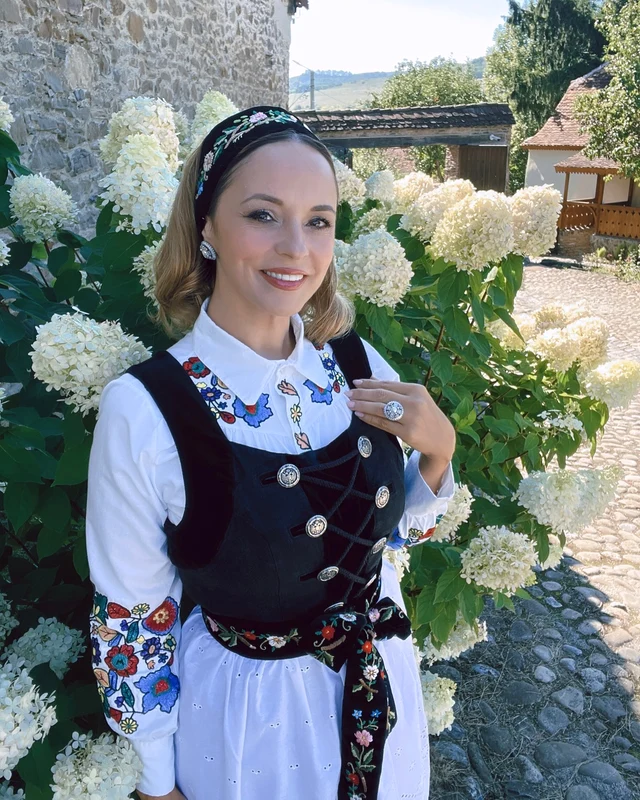 Andreea Marin în Țara Ovăzului