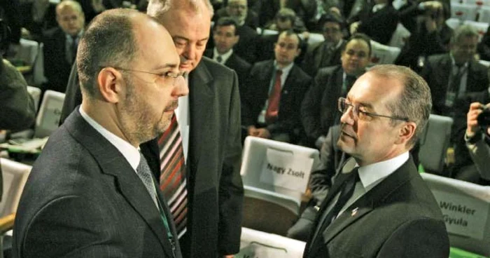 Kelemen Hunor (stânga) a negociat cu Emil Boc sprijinirea unui candidat comun pentru şefia Senatului