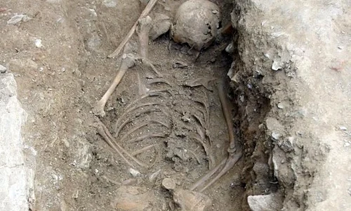 Mormântul unei "vrăjitoare" descoperit în Italia jpeg