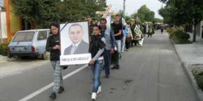 Brăila:Cortegiul tânărului împuşcat era format din 60 de limuzine şi 500 de oameni